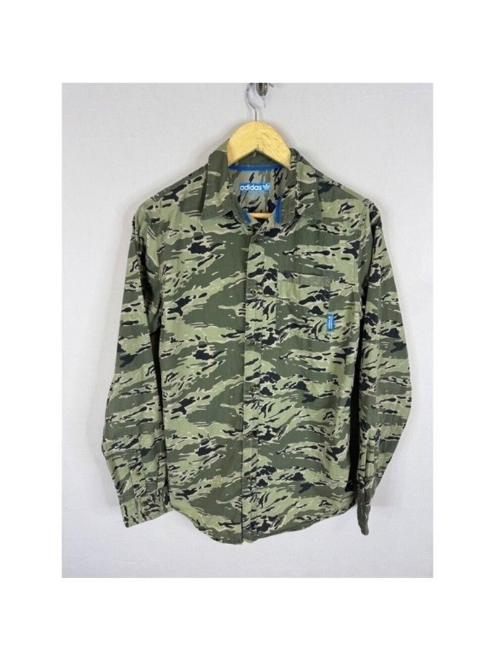 Adidas Skateboarding Mens Green Tiger Stripe Camo Button Down Shirt F80245 Small